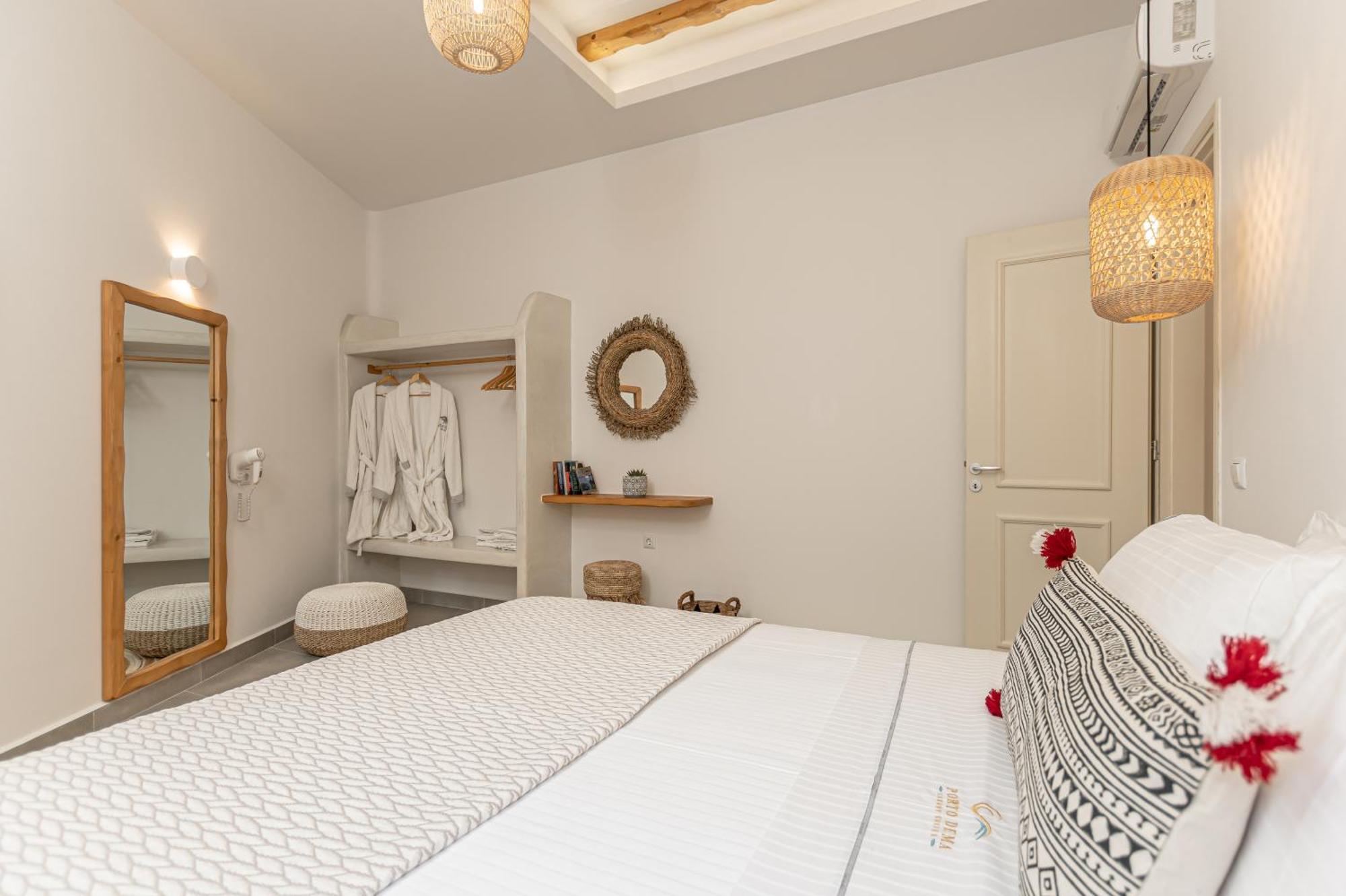 Porto Dema Luxury Suites Schoinoussa Exterior photo
